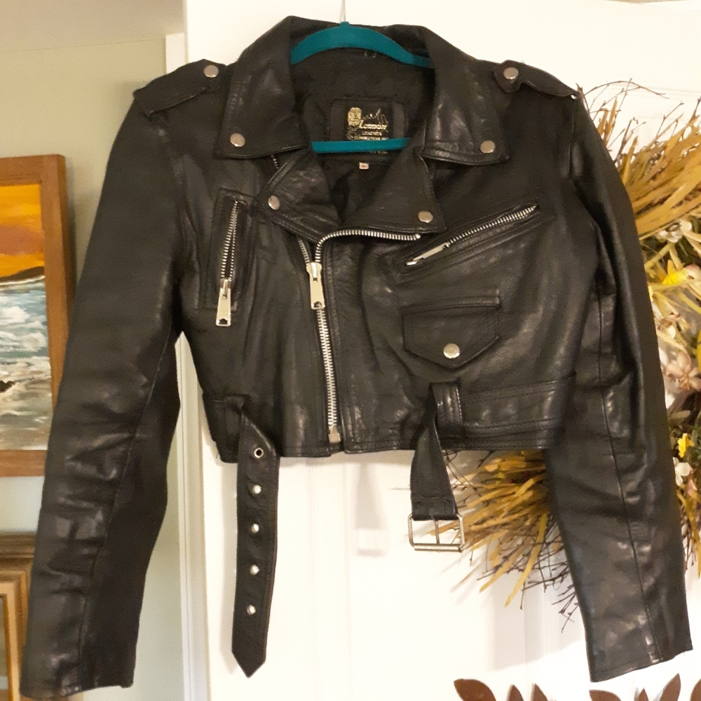 Vintage cropped leather biker jacket